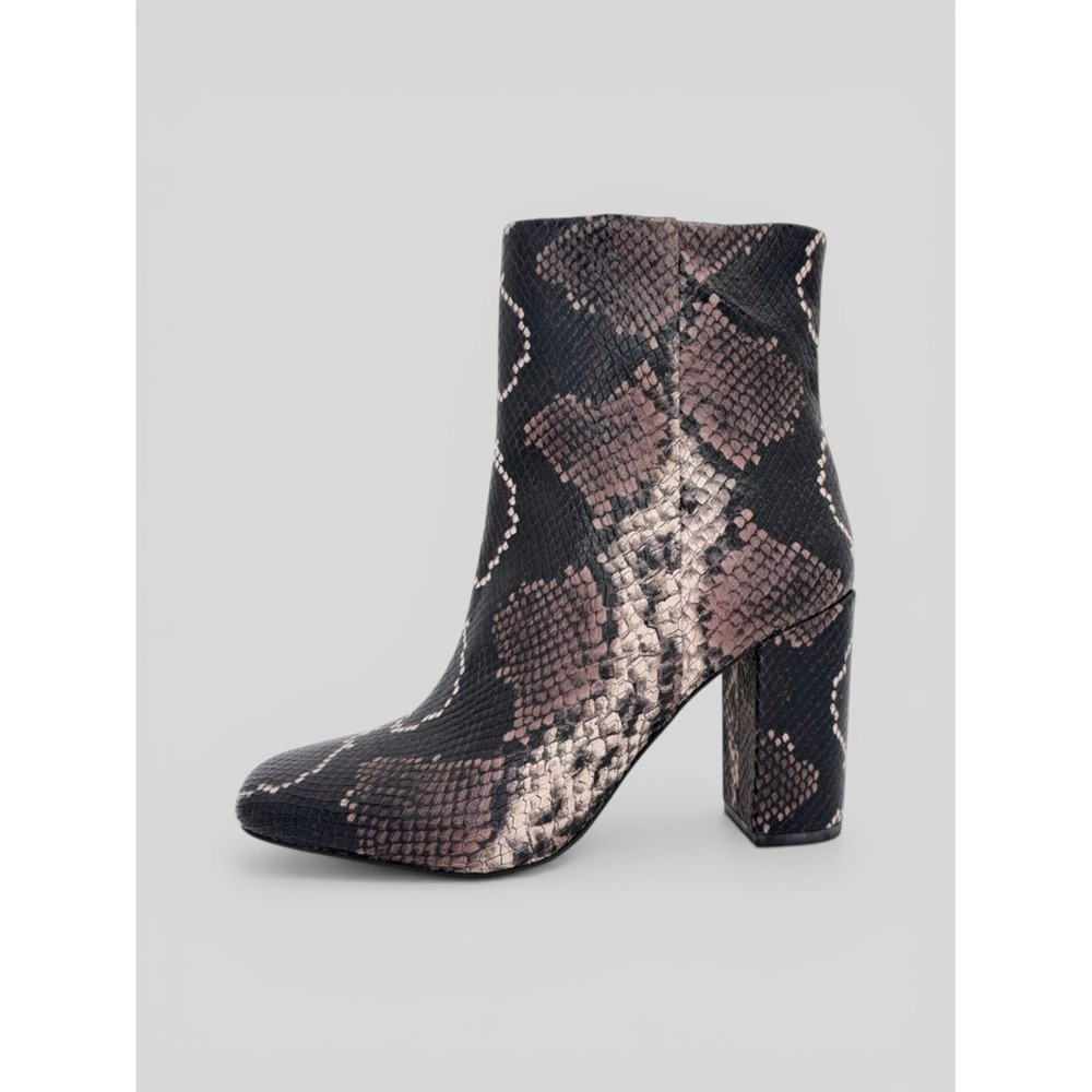Vince Camuto Snake Print Leather Ankle Boots Mauve 7.5 Block Heel Statement